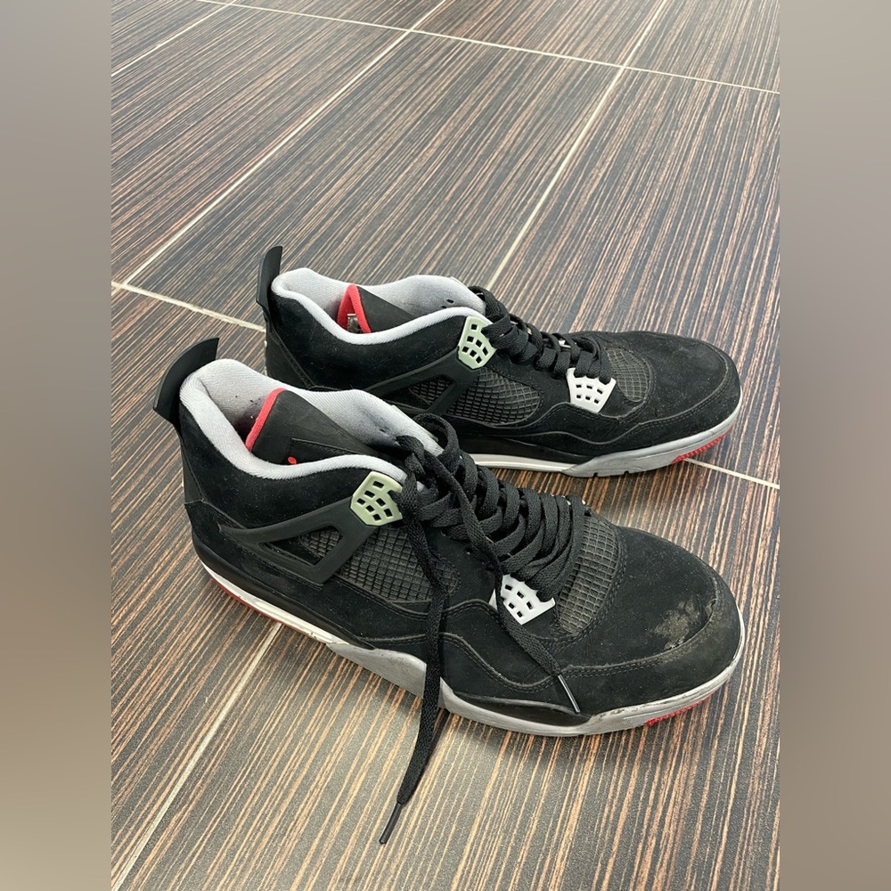 Nike Air Jordan 4 Retro Sneakers